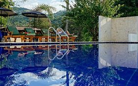 Tres Lagos Hotel